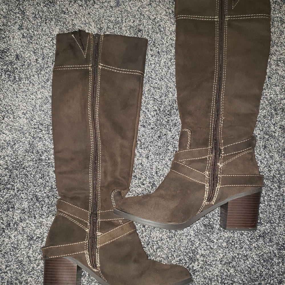 Women's tall brown boots